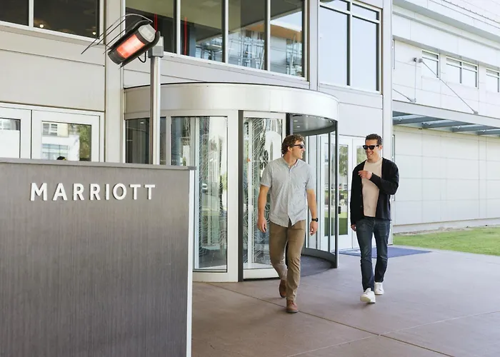 Dog friendly hotels Seattle Marriott Bellevue
